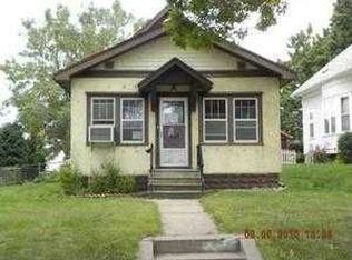 1112 Thomas Ave, Saint Paul, MN 55104
