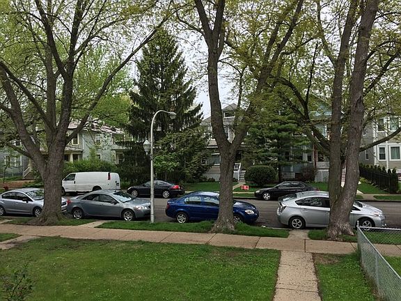 4th image of 1821 W Greenleaf Ave