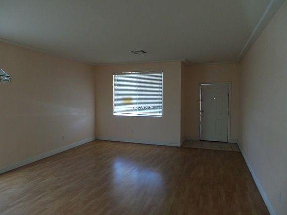 4th image of 1353 Villa Park Ct