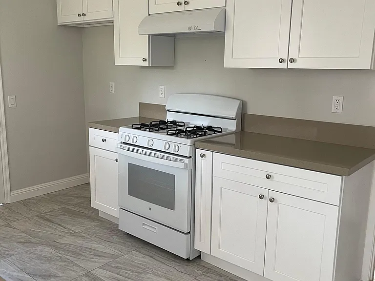4803 Lowell Ave — Photo 6