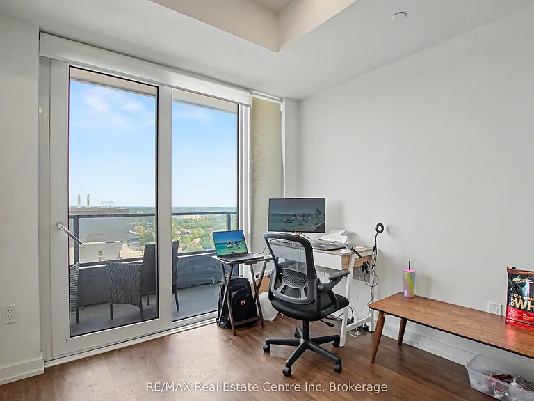 15 Wellington St S #2214 — Photo 17