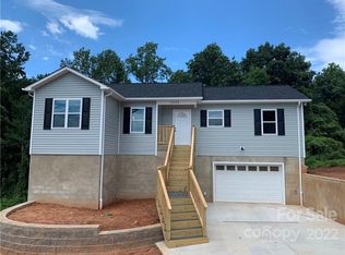 1234 39th Street Cir SW, Hickory, NC 28602