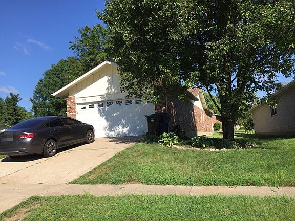 3rd image of 3489 Whispering Woods Dr