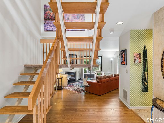 4th image of 320 Strawberry Hill Avenue #46