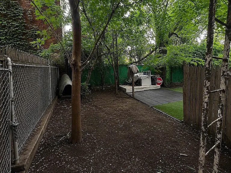 769 4th Ave #1L — Photo 8