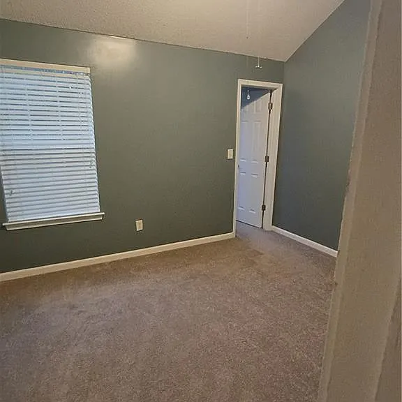 325 Barshay Dr — Photo 5