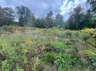 135 Washington Dr, Middlebury, CT 06762