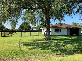 632 Berry Dr, Beaumont, TX 77705