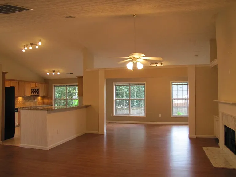 3350 Vernon Cmns NW — Photo 15