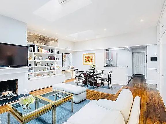4th image of 44 E 65th St APT 5