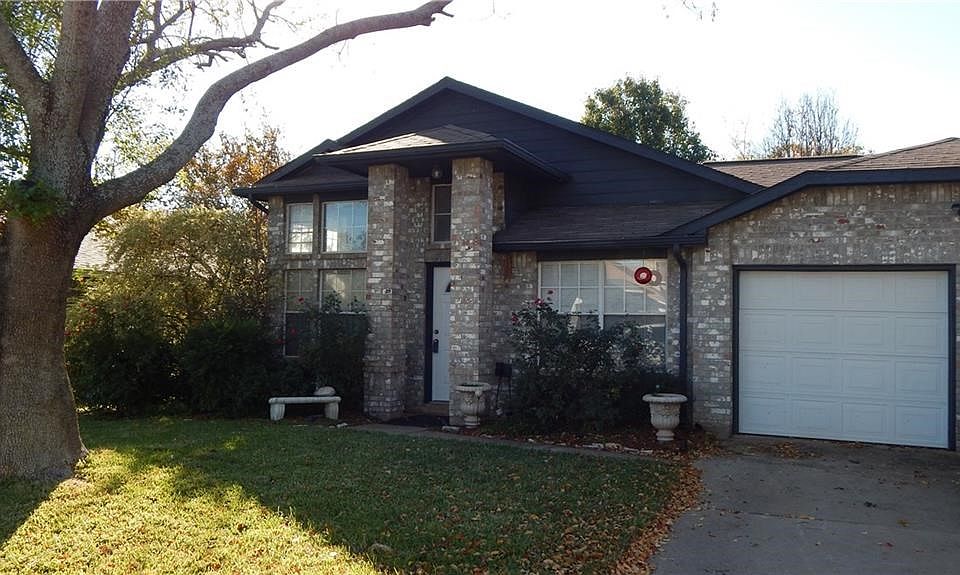 1st image of 1008 Silver Spruce Dr