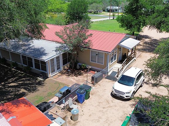 5th image of 15711 La Hacienda Dr