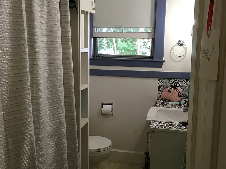 148 Crescent St #B — Photo 5