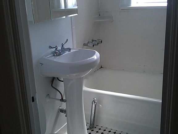4th image of 3805 Crescent St APT 5A