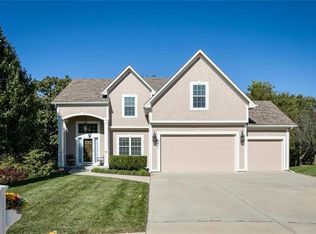 9211 N Euclid Ct, Kansas City, MO 64155