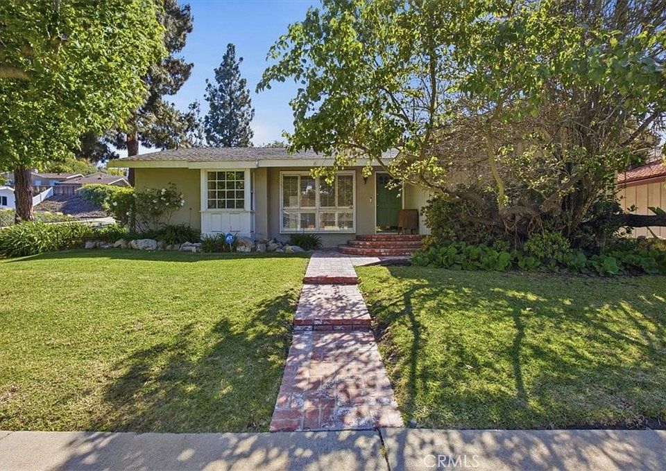 1st image of 26871 Basswood Ave