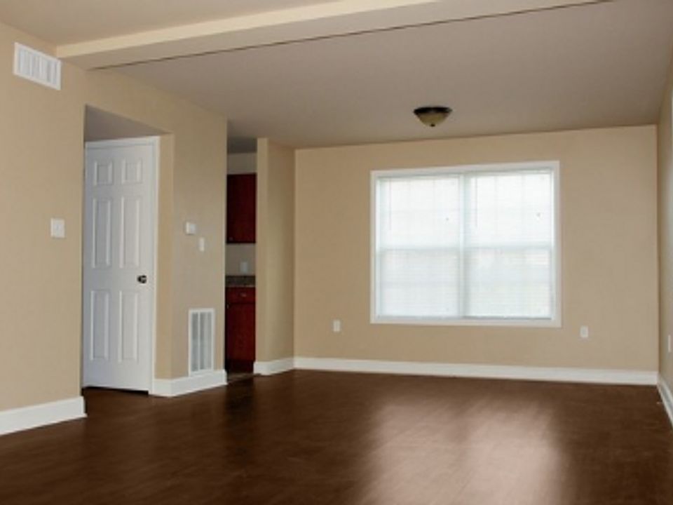 1st image of 845 W Madison St #8