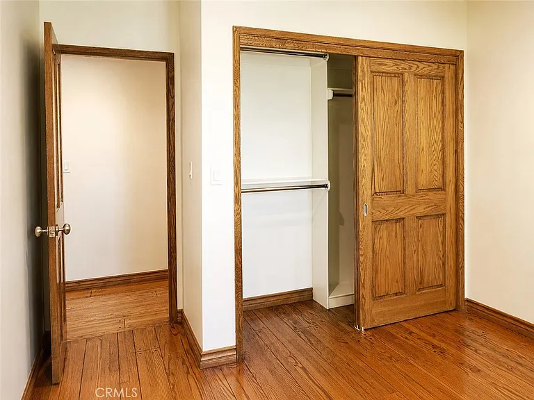4720 Hayman Ave — Photo 37