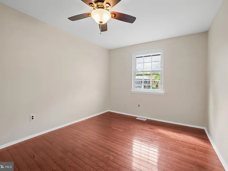 109 Stratton Ln — Photo 20