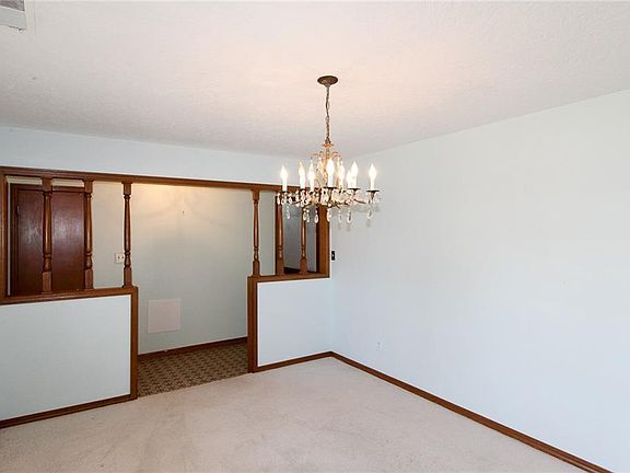 5th image of 2216 Crestmont St