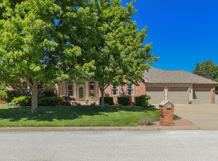 1361 S Charles Place, Bolivar, MO 65613