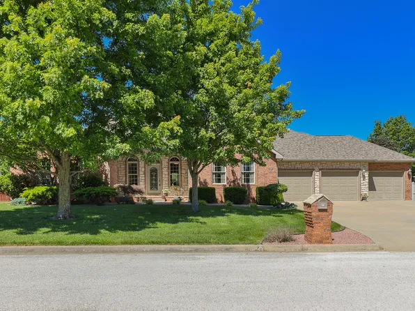1361 S Charles Place, Bolivar, MO 65613