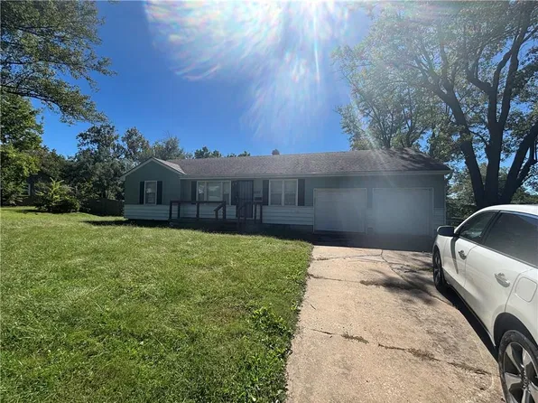 10137 E 80th St, Raytown, MO 64138