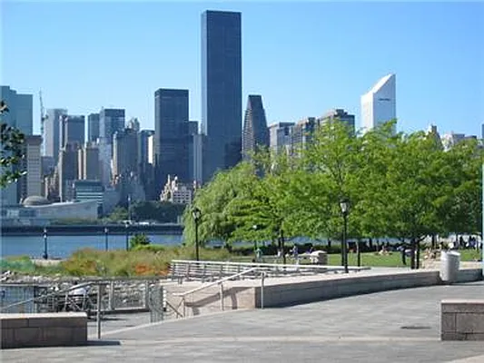 Rented by Cooper & Cooper Real Estate | media 7