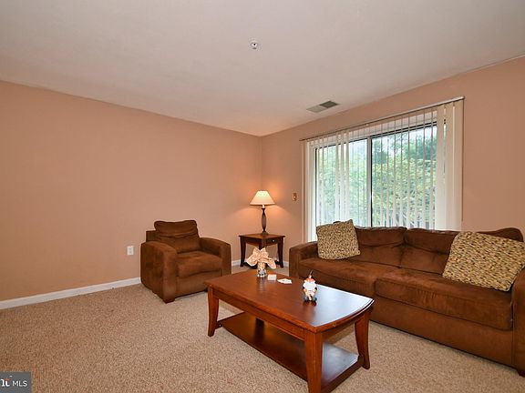 2nd image of 1205 Raven Wood #204