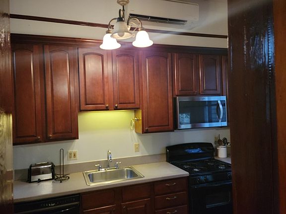 4th image of 4514 Prytania St APT 5