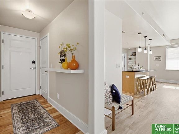 4th image of 1403 Farnam St APT 512
