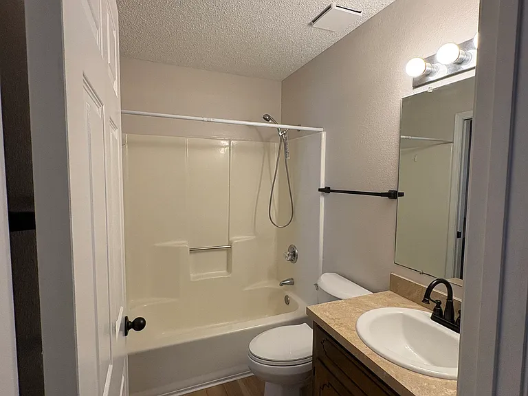 7098 W Gardner St — Photo 12