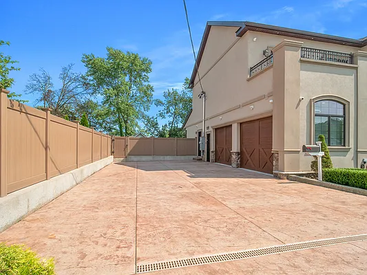 Sold by Casandra Properties Inc. | media 53