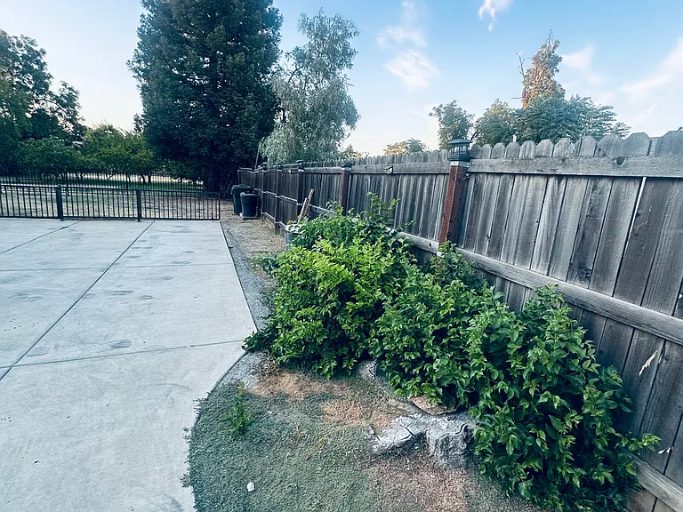 531 Haggin Ave #B — Photo 32