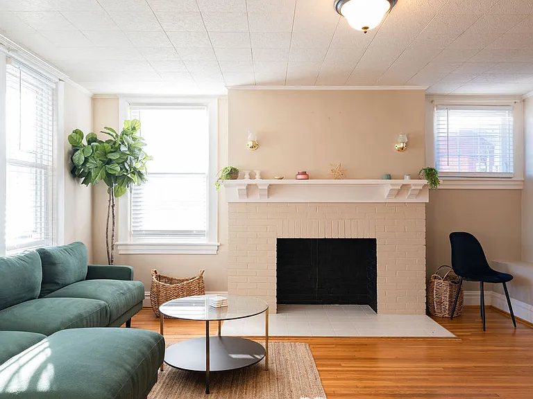 313 Frederick St — Photo 1