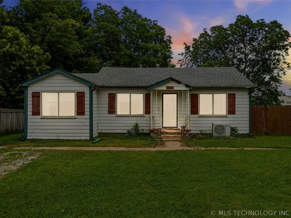 1011 Wesley Dr, Broken Arrow, OK 74012
