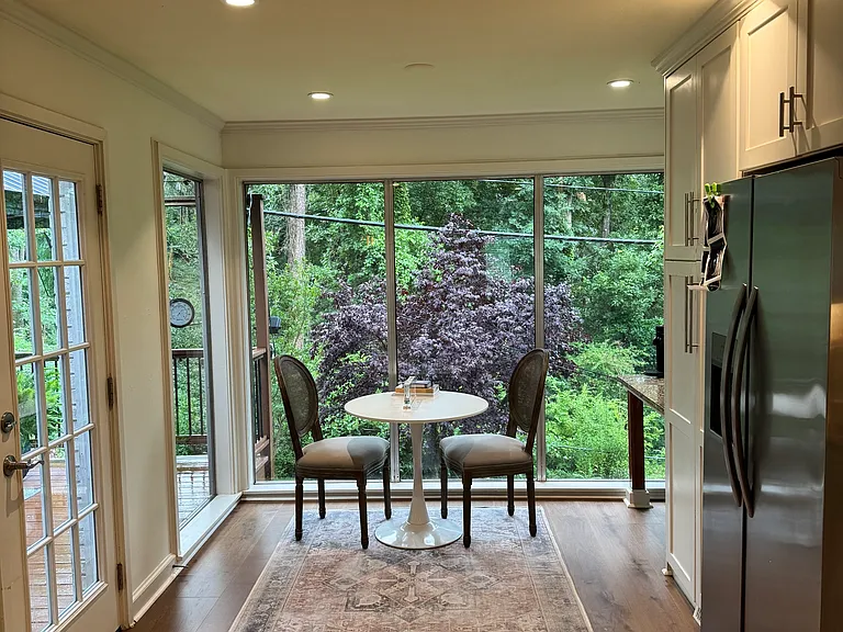 8301 Chatham Dr — Photo 6