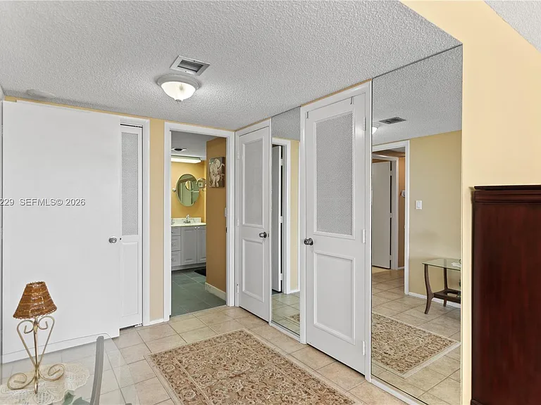4020 Galt Ocean Dr #203 — Photo 40