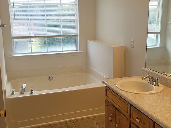 3rd image of 858 Pine Shoals Dr