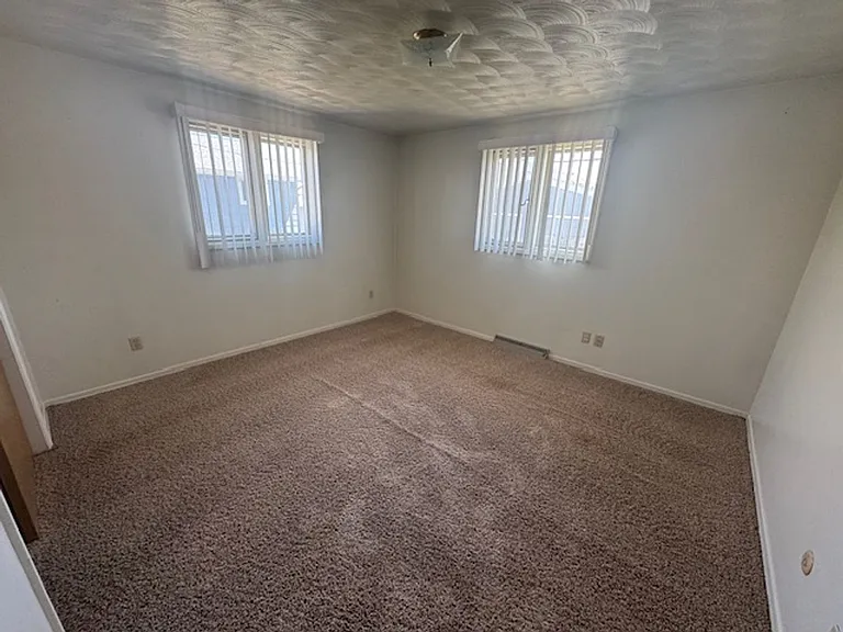 418 Lola Ln — Photo 5