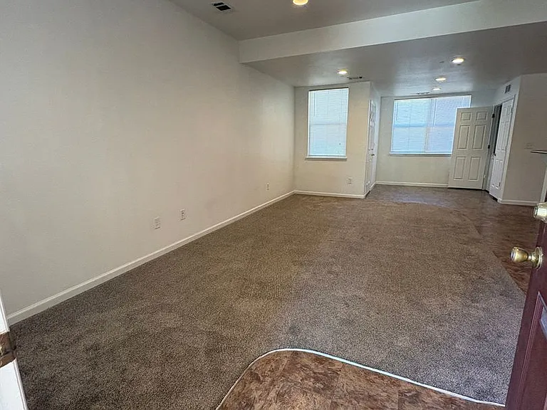 1724 11th Ave — Photo 11