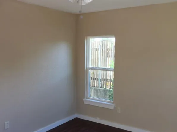 710 Poinsettia, San Antonio, TX 78202