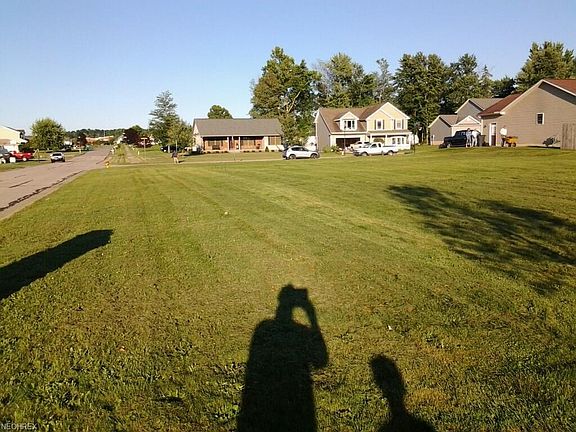 3rd image of 622 Bridle Ct