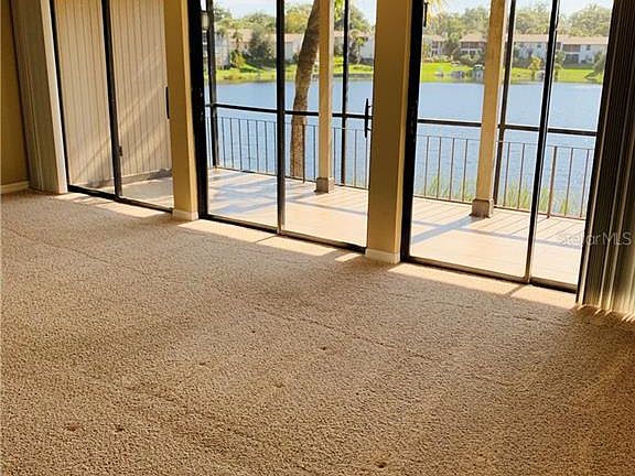 4th image of 652 Lake Villas C Dr