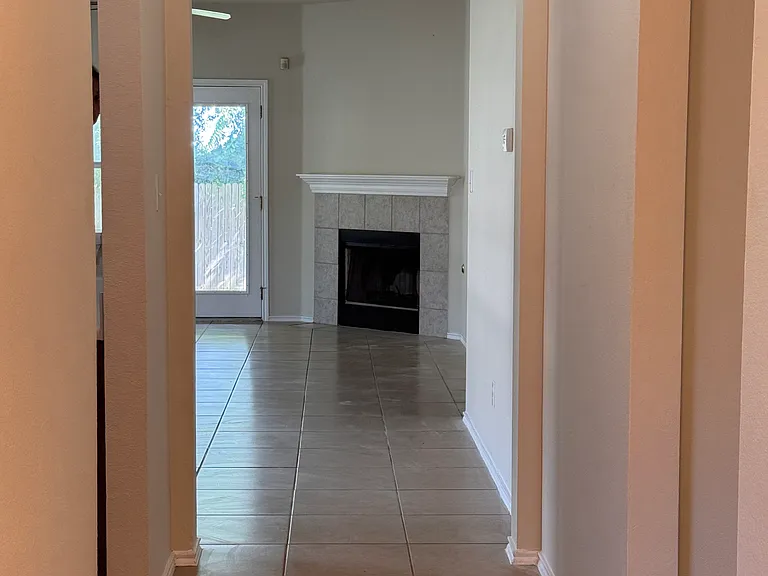 908 N Creek Blvd — Photo 4