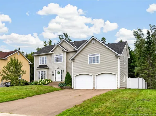 454 Alfred Leger St, Dieppe, NB E1A 0B2