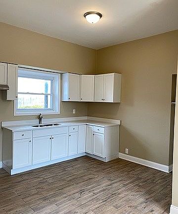 3rd image of 2656 S Kolin Ave