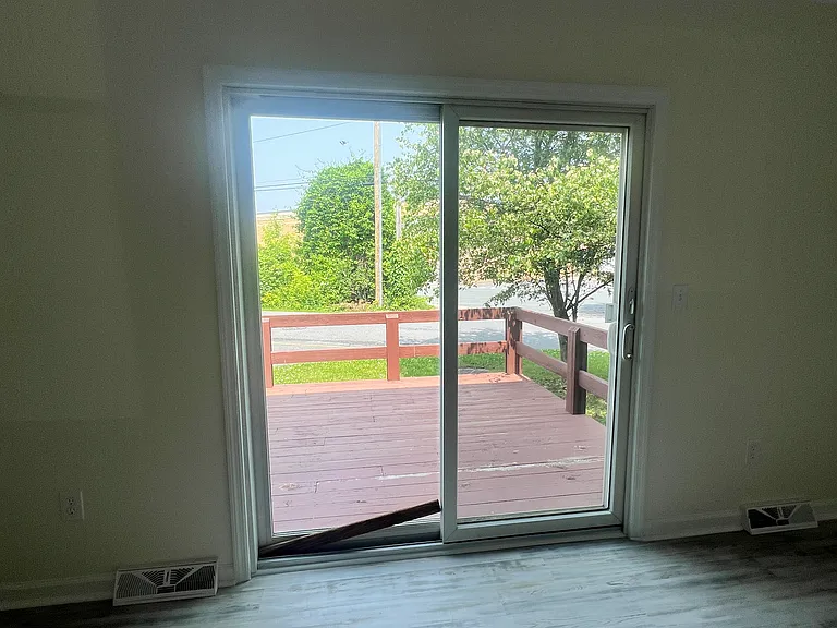 Shaker Heights Apartments — Photo 13