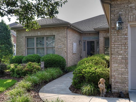 4th image of 1028 Waterbrooke Ln