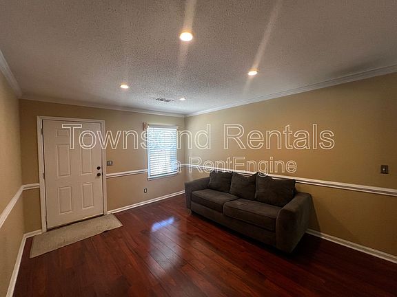 3rd image of 202 Woodside Ave